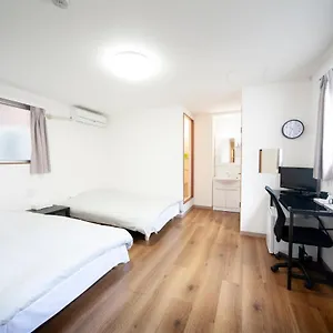 ** Hotel Chuo Bridge Japón
